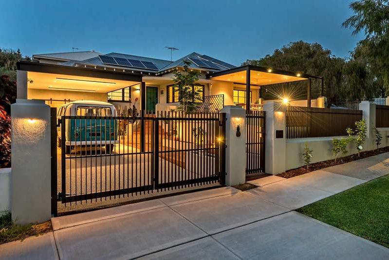 gates wollongong 3242