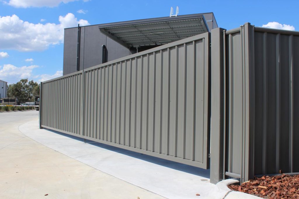 Colorbond fencing wollongong 2022756342